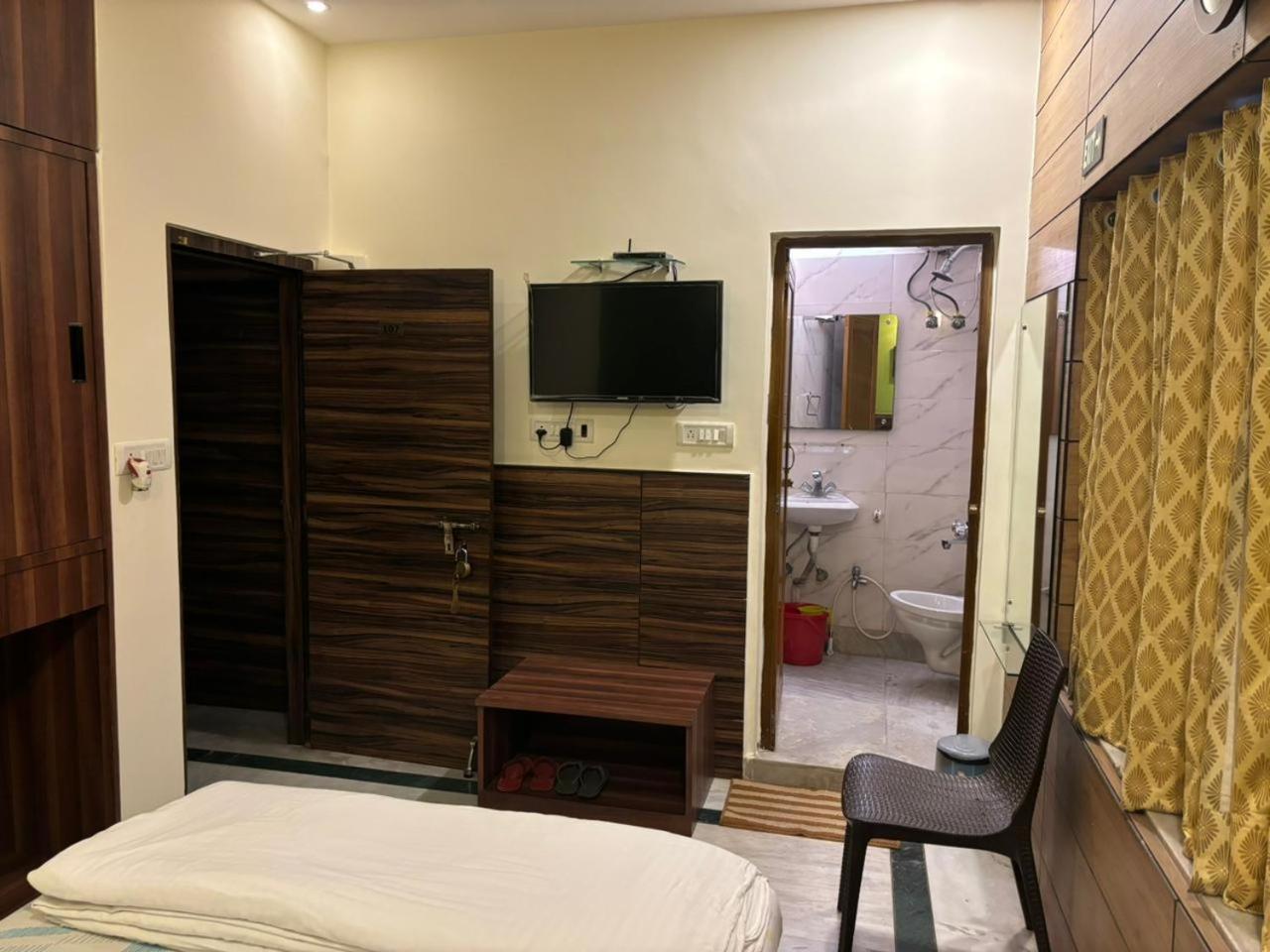 Om Sai Villa Guesthouse Kalkuta Zewnętrze zdjęcie