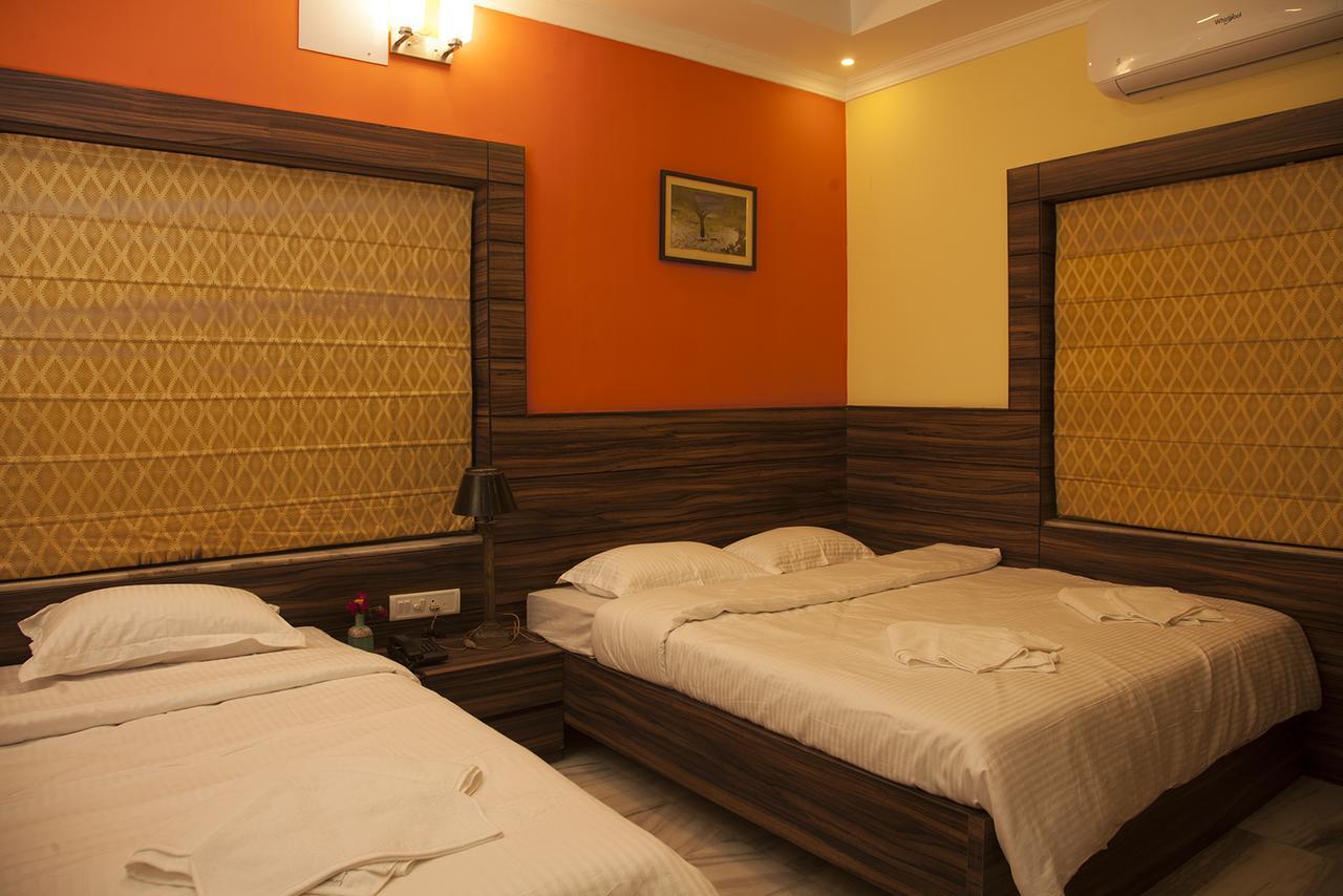 Om Sai Villa Guesthouse Kalkuta Zewnętrze zdjęcie